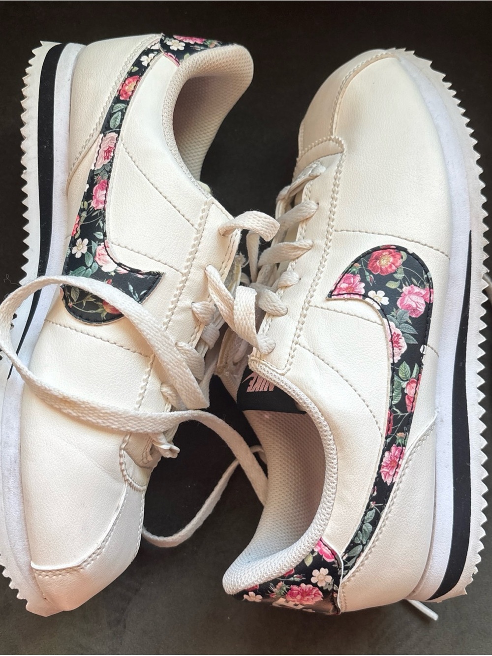 Nike Cortez Floral Ivory Sneakers Girls Size 5.5Y BQ5297-100